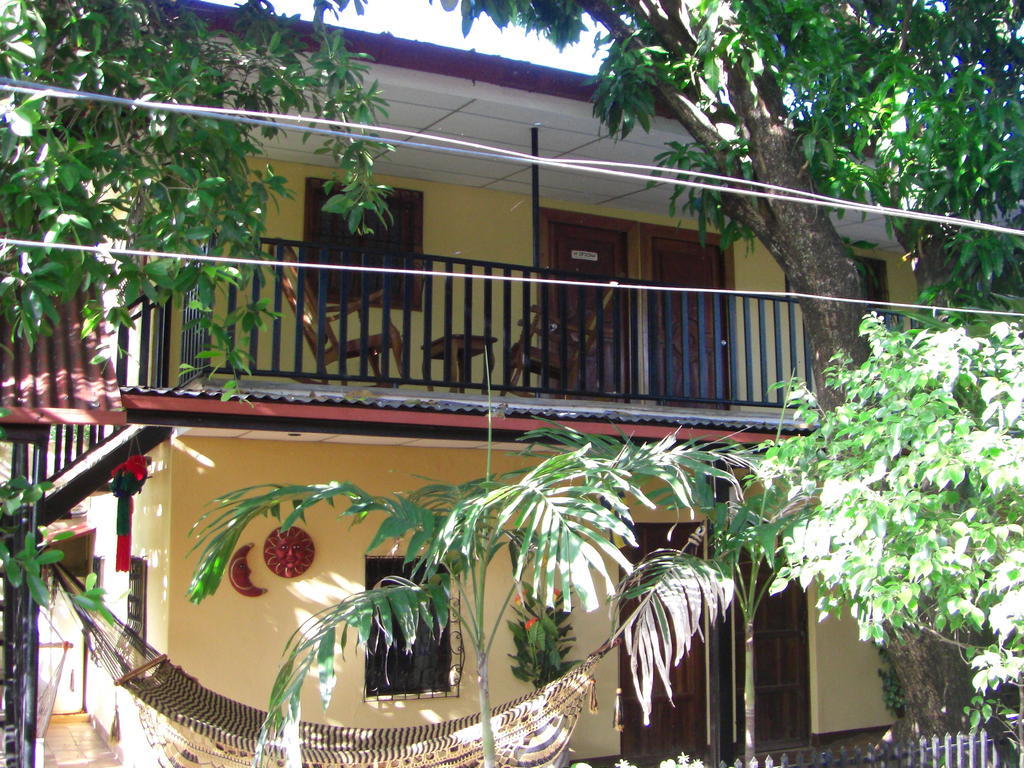 Charly'S Guest House Granada Exterior photo